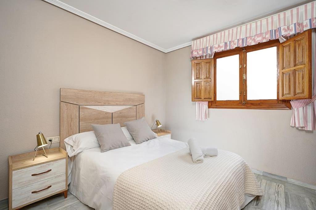 Apartamento Granada Centro. Atico Ayuntamiento المظهر الخارجي الصورة